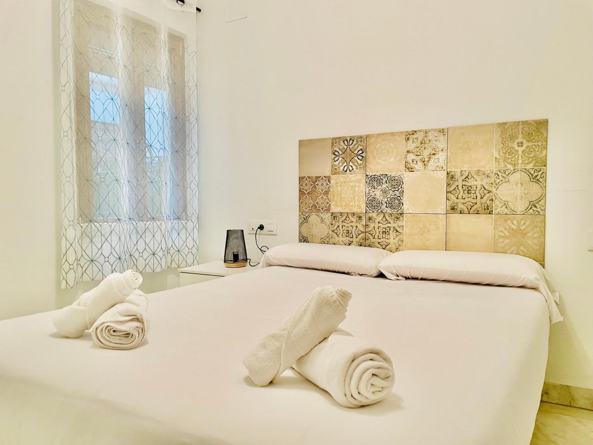 Entrecatedrales Suite Sevilla Exteriör bild